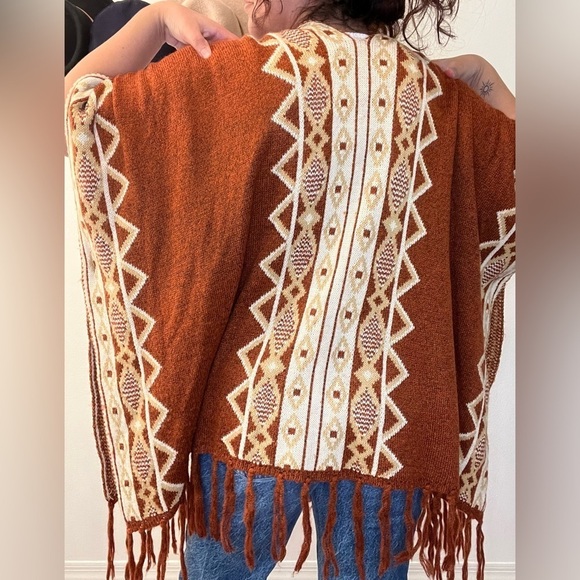 NWOT! Orange Creek Poncho - Picture 4 of 9